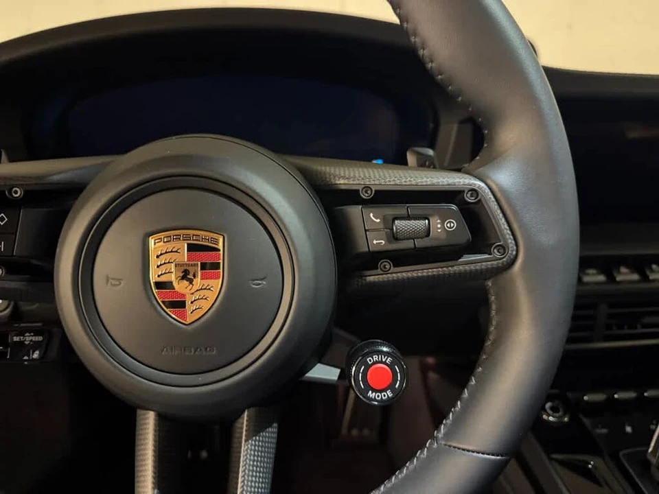 2025 Porsche 992 Carrera GTS - Image 28 of 31