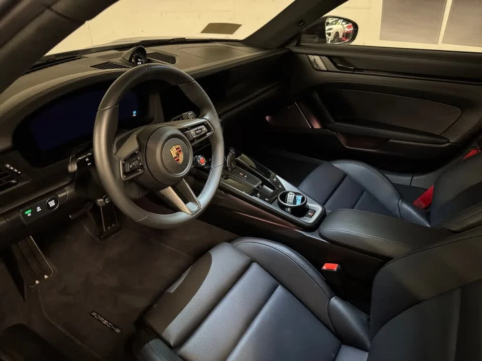 2025 Porsche 992 Carrera GTS - Image 4 of 31