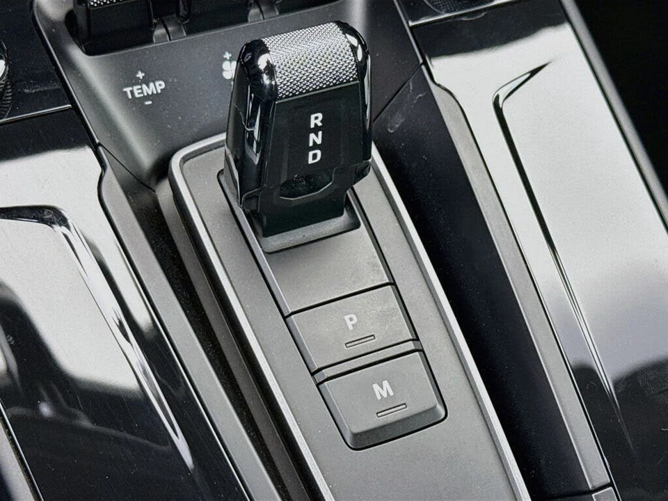 2025 Porsche 992 Carrera GTS - Image 21 of 31