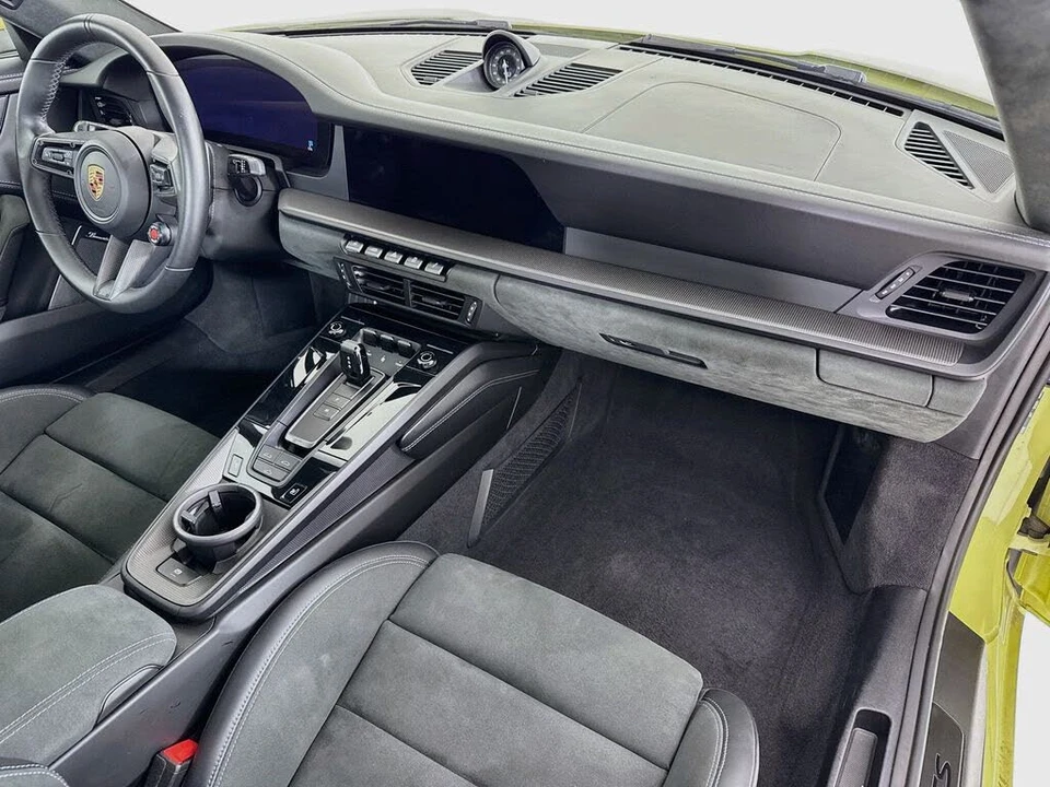 2025 Porsche 992 Carrera GTS - Image 30 of 31