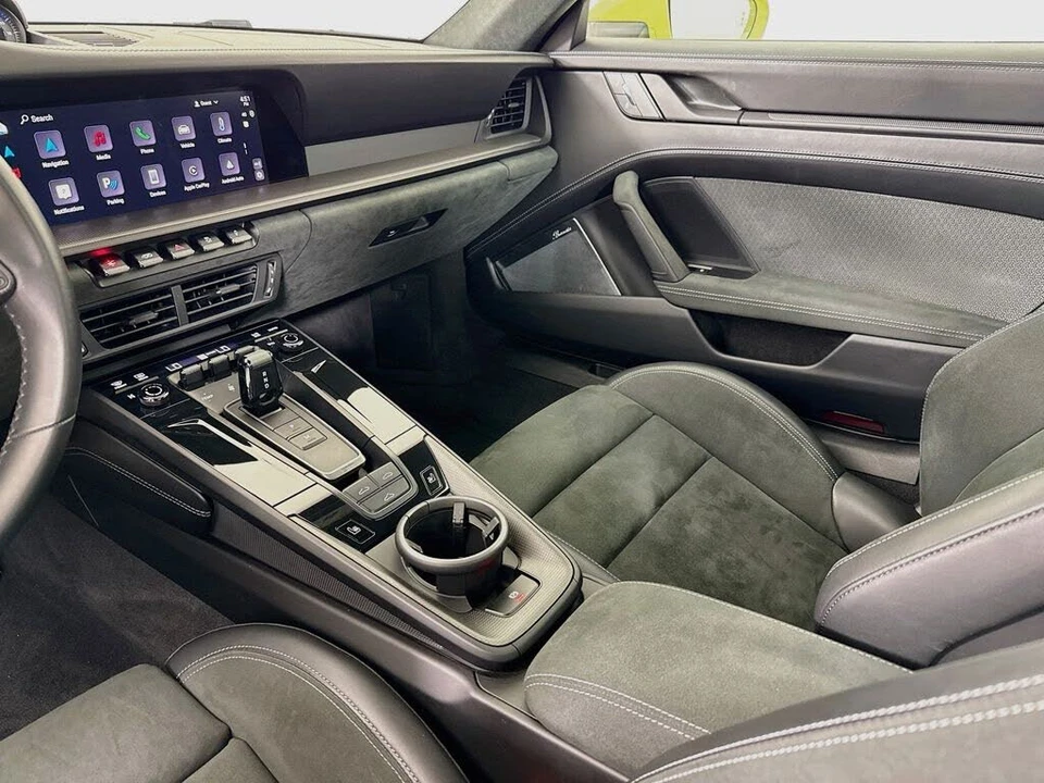 2025 Porsche 992 Carrera GTS - Image 26 of 31
