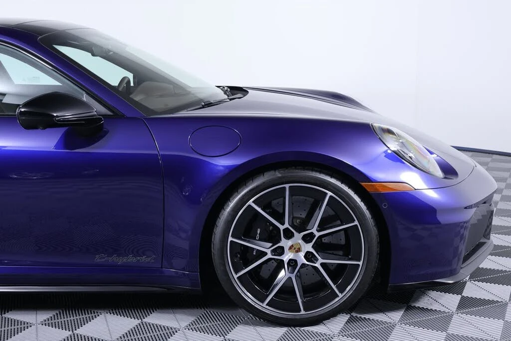 2025 Porsche 992 Carrera GTS - Image 12 of 26
