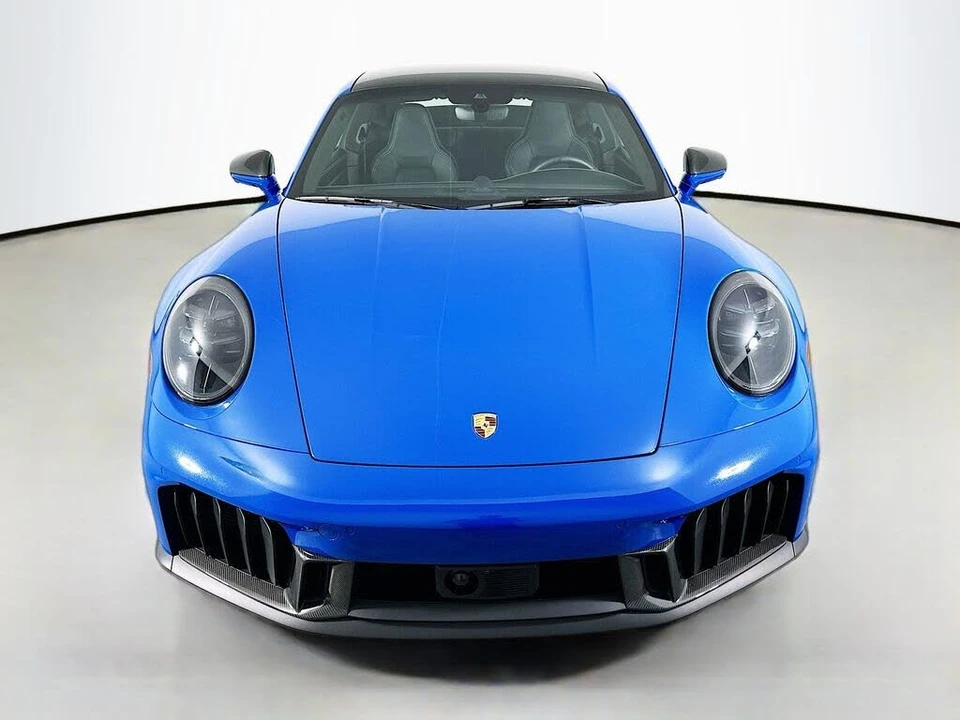 2025 Porsche 992 Carrera GTS - Image 6 of 31