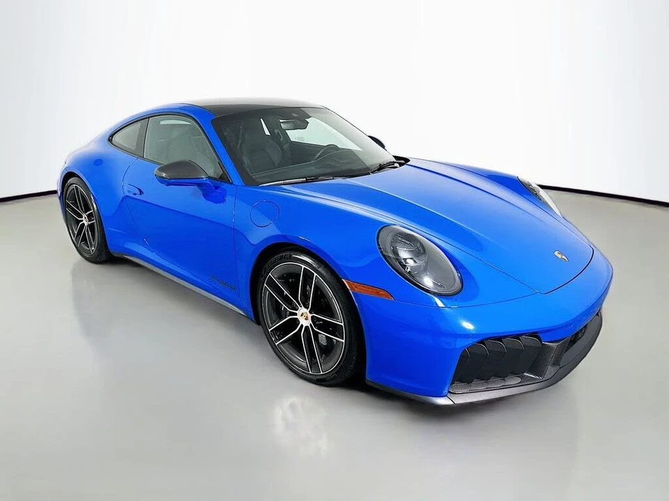 2025 Porsche 992 Carrera GTS - Image 7 of 31