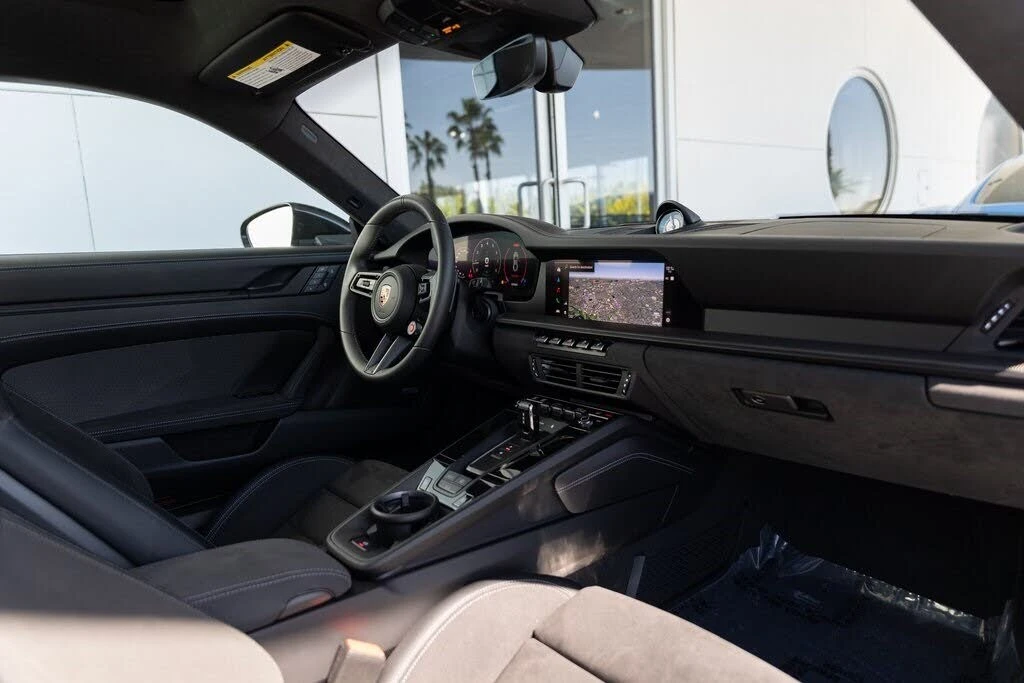 2025 Porsche 992 Carrera GTS - Image 21 of 28
