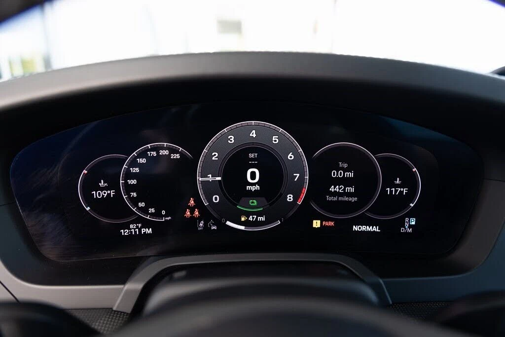 2025 Porsche 992 Carrera GTS - Image 17 of 28