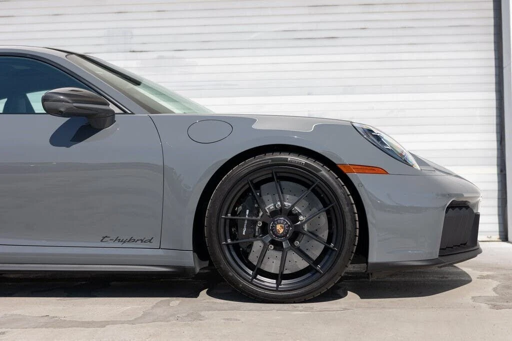 2025 Porsche 992 Carrera GTS - Image 10 of 28