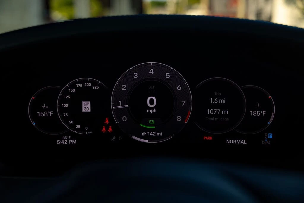 2025 Porsche 992 Carrera GTS - Image 11 of 31
