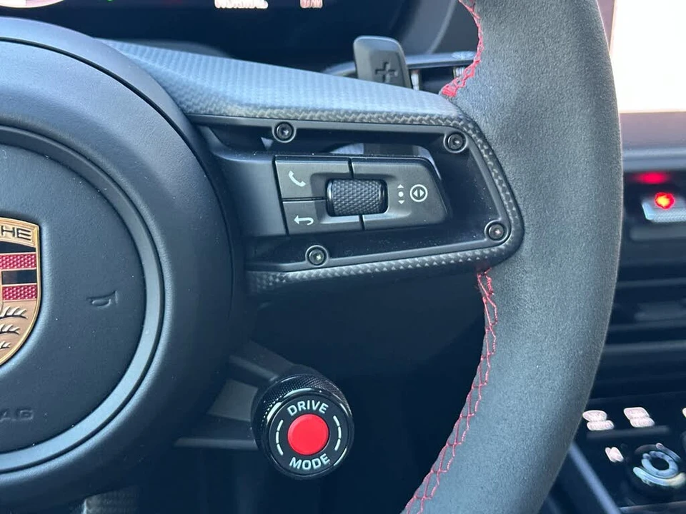 2025 Porsche 992 Carrera GTS - Image 23 of 30