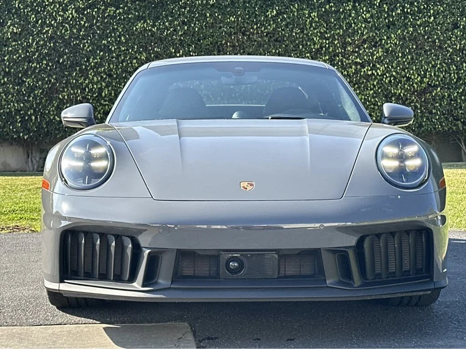 2025 Porsche 992 Carrera GTS - Image 10 of 31