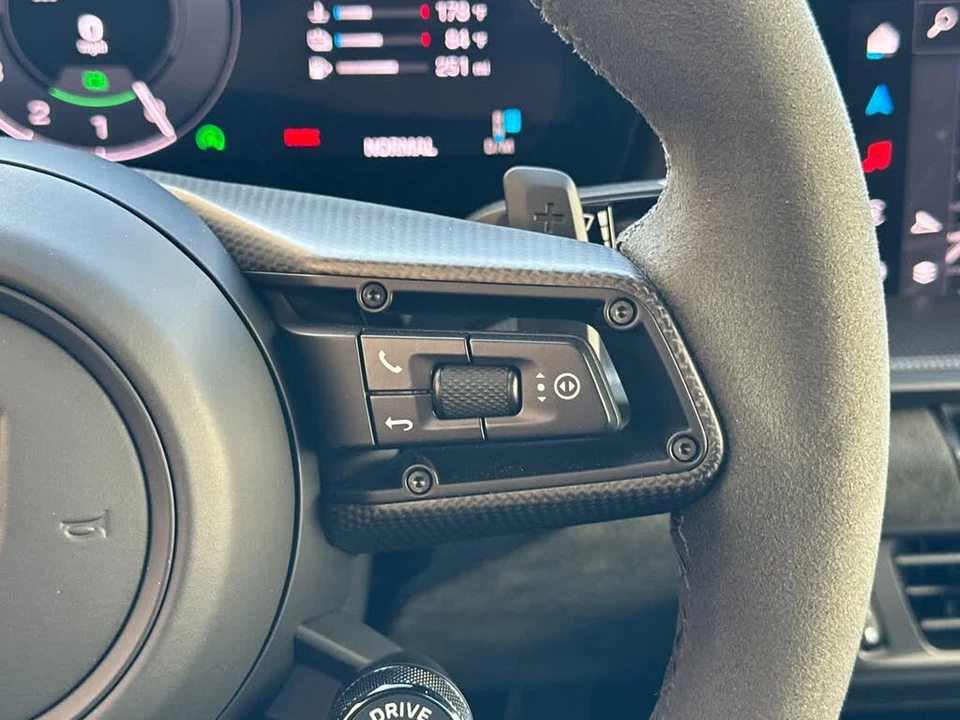 2025 Porsche 992 Carrera GTS - Image 26 of 31