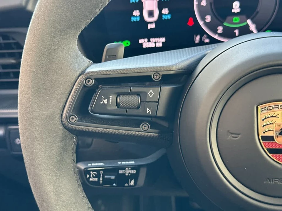 2025 Porsche 992 Carrera GTS - Image 25 of 31