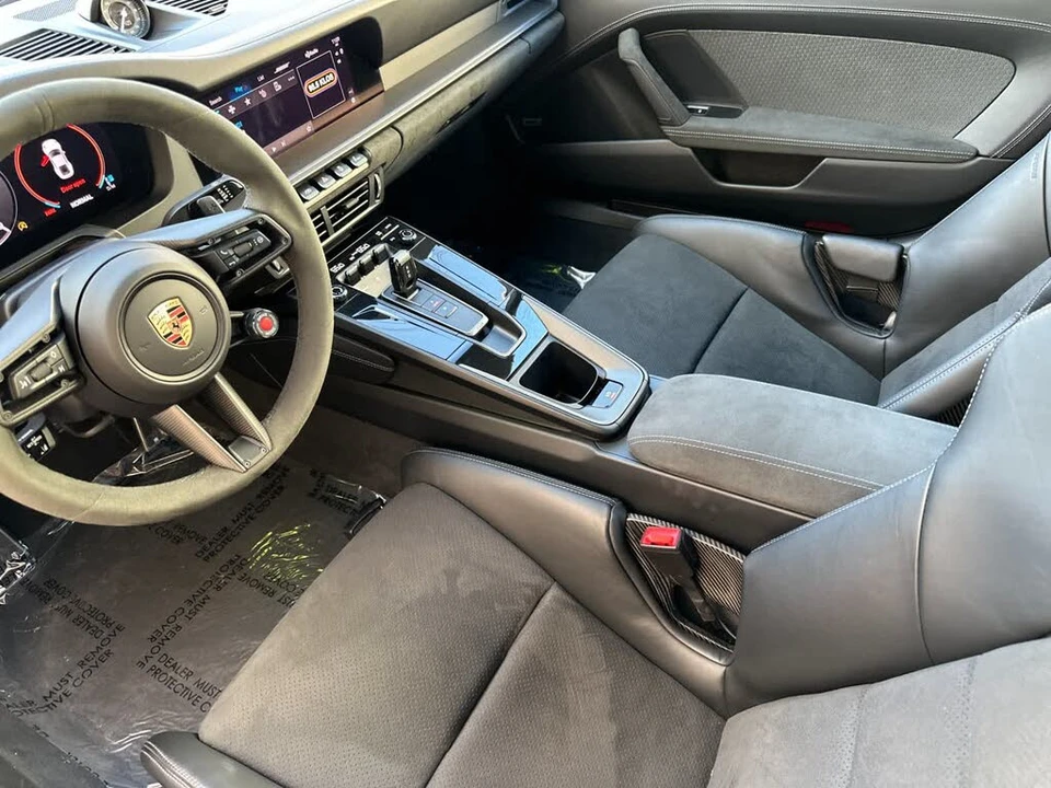2025 Porsche 992 Carrera GTS - Image 4 of 31