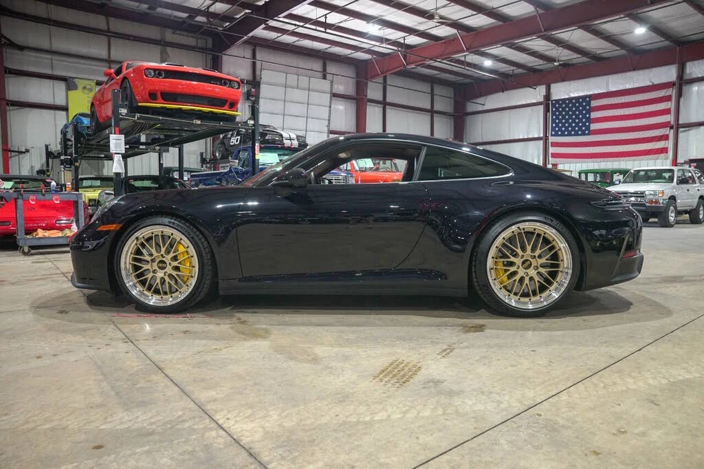 2025 Porsche 992 Carrera GTS - Image 4 of 31