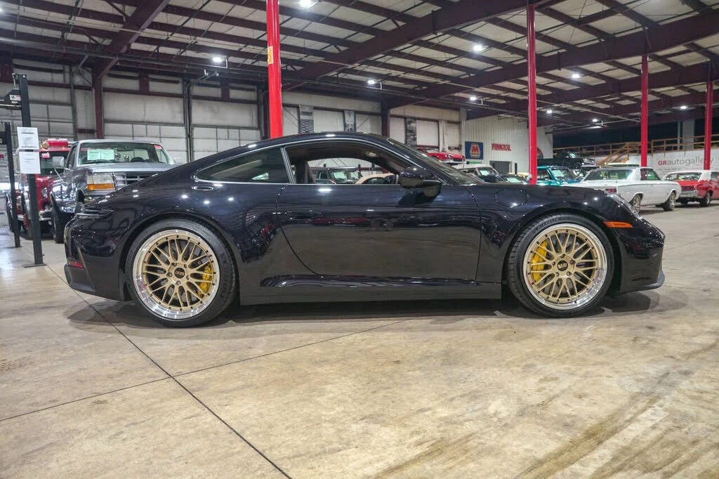 2025 Porsche 992 Carrera GTS - Image 10 of 31