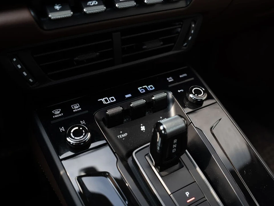 2025 Porsche 992 Carrera GTS - Image 27 of 31