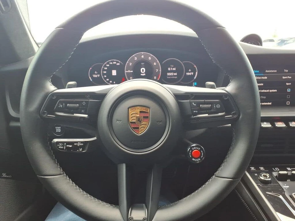 2025 Porsche 992 Carrera GTS - Image 22 of 31