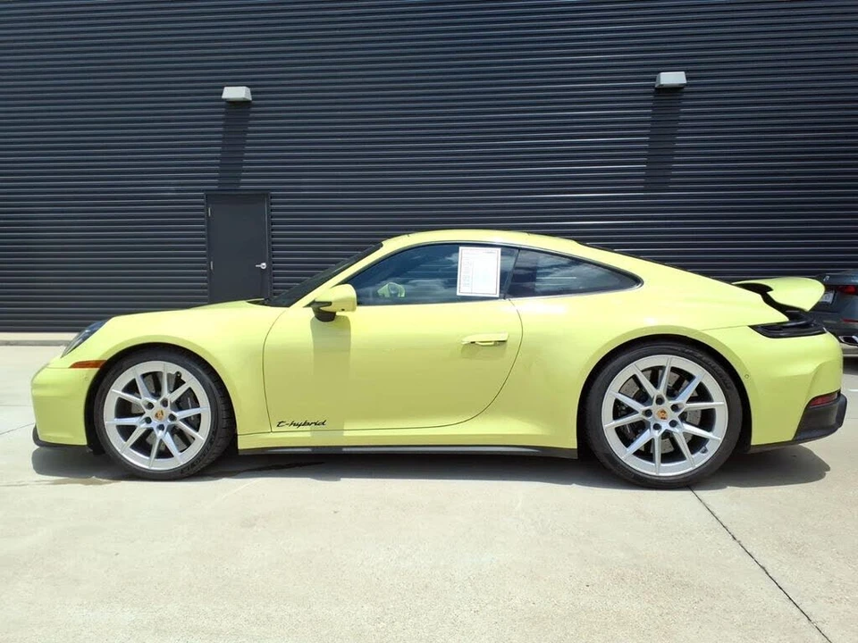2025 Porsche 992 Carrera GTS - Image 2 of 31