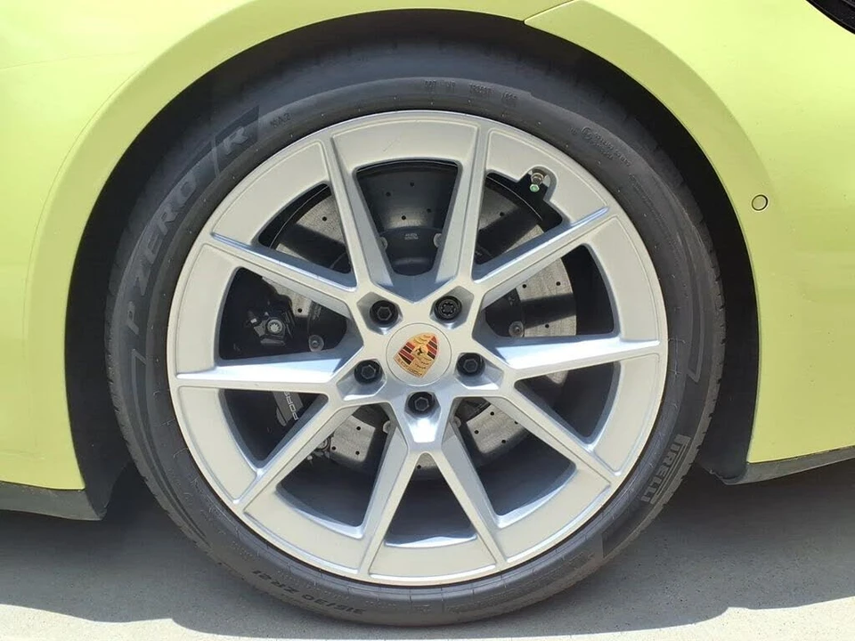 2025 Porsche 992 Carrera GTS - Image 13 of 31