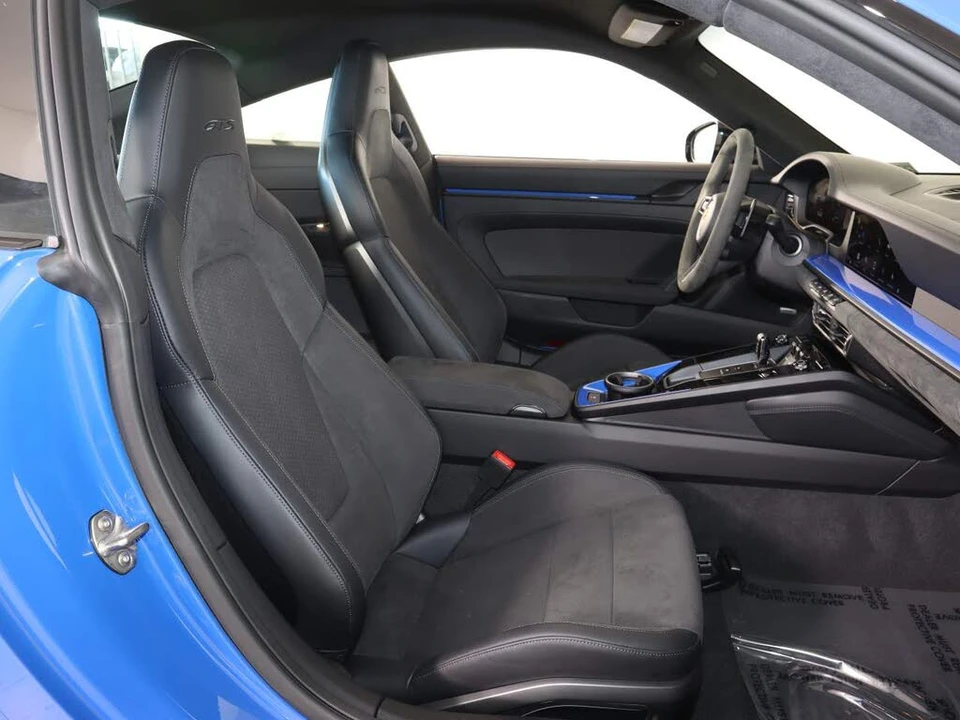 2025 Porsche 992 Carrera GTS - Image 20 of 27
