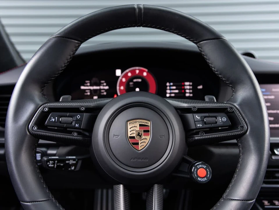 2025 Porsche 992 Carrera GTS - Image 14 of 31