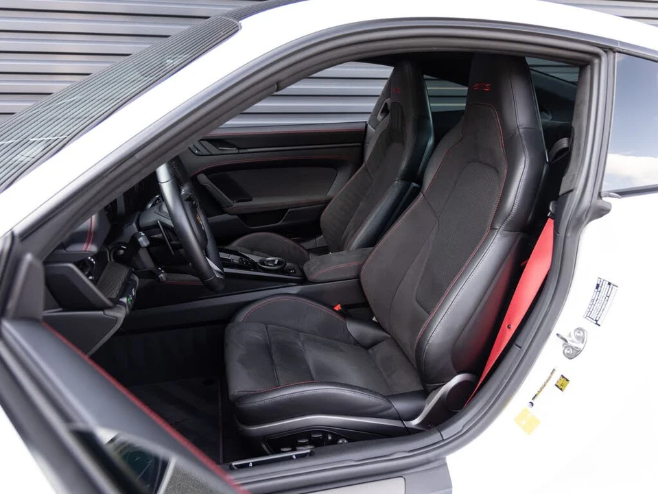 2025 Porsche 992 Carrera GTS - Image 5 of 31