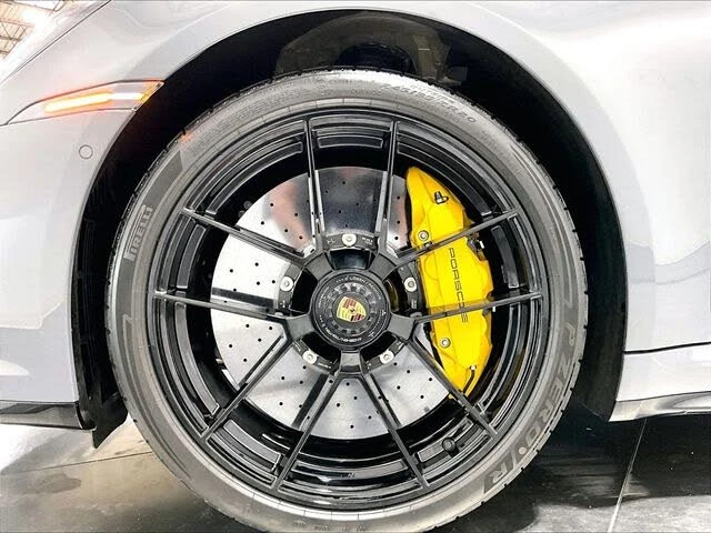 2025 Porsche 992 Carrera GTS - Image 12 of 31