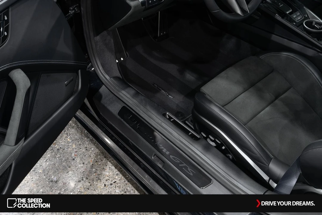 2025 Porsche 992 Carrera GTS - Image 15 of 21