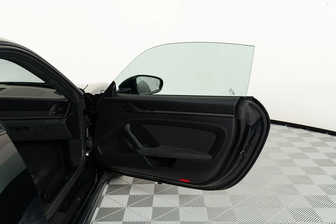 2025 Porsche 992 Carrera GTS - Image 14 of 31