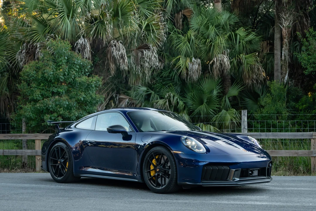 2025 Porsche 992 Carrera GTS - Image 15 of 31