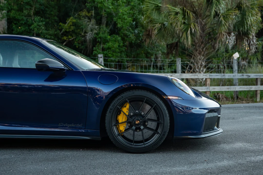 2025 Porsche 992 Carrera GTS - Image 21 of 31
