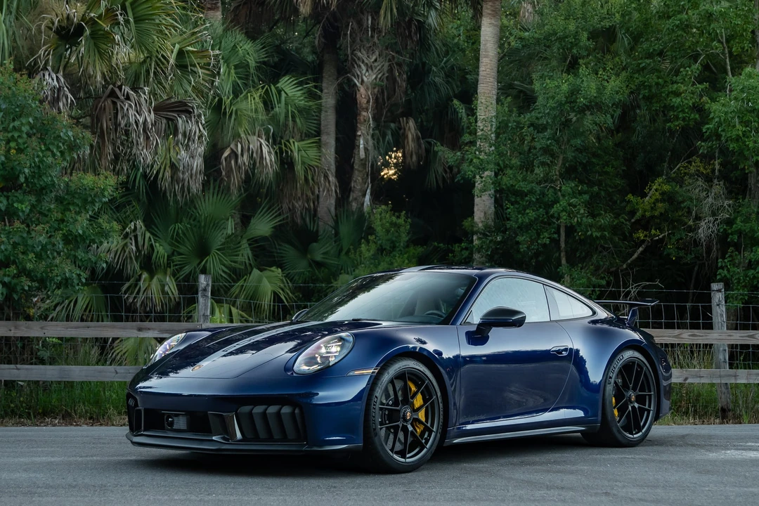 2025 Porsche 992 Carrera GTS - Image 3 of 31