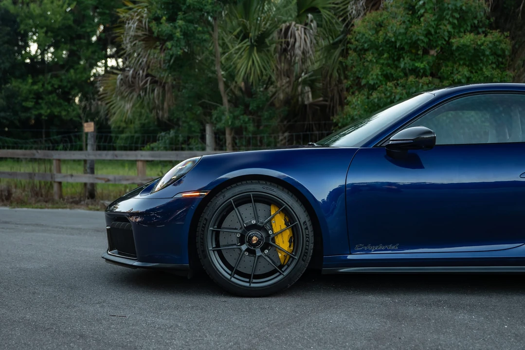 2025 Porsche 992 Carrera GTS - Image 18 of 31