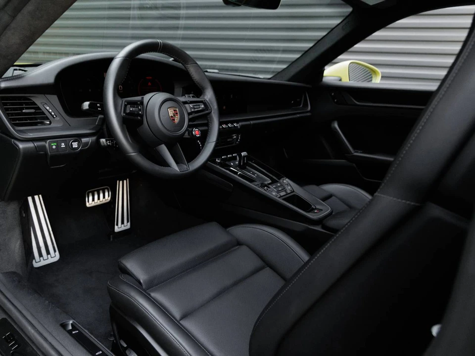 2025 Porsche 992 Carrera GTS - Image 4 of 4