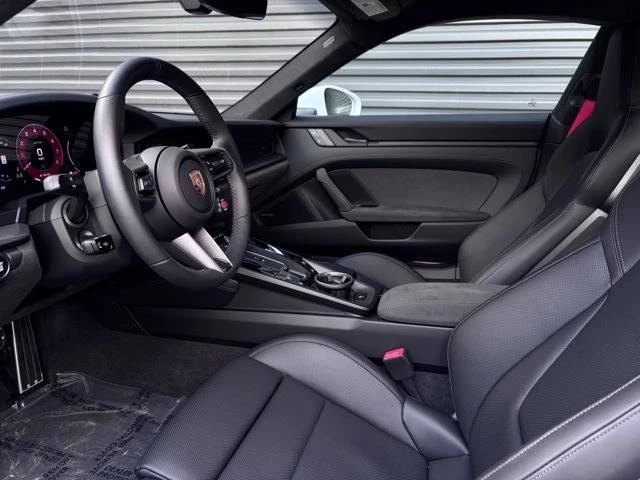 2025 Porsche 992 Carrera GTS - Image 4 of 4