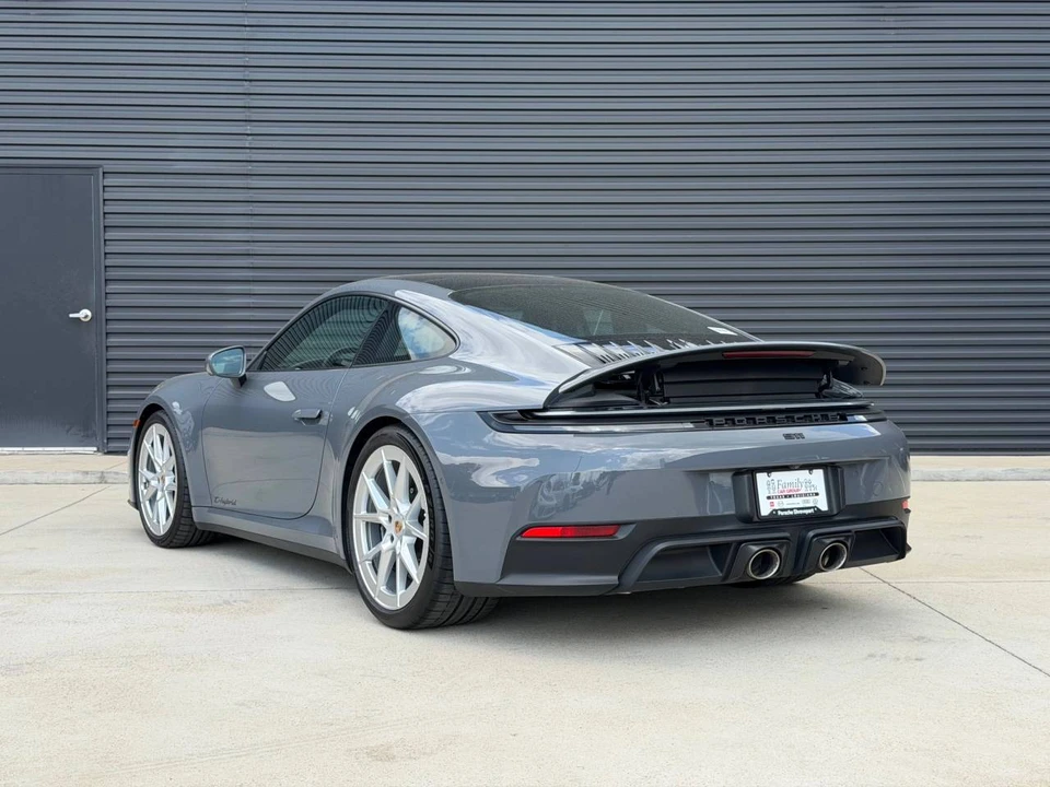 2025 Porsche 992 Carrera GTS - Image 3 of 5