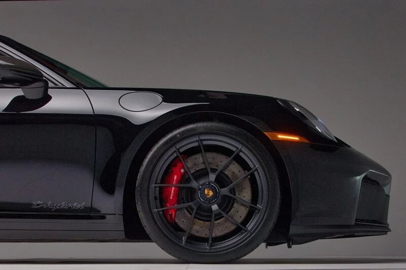 2025 Porsche 992 Carrera GTS - Image 15 of 21