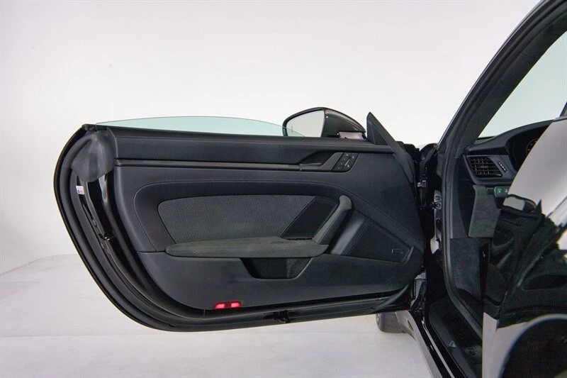 2025 Porsche 992 Carrera GTS - Image 18 of 21