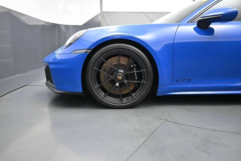2025 Porsche 992 Carrera GTS - Image 5 of 5