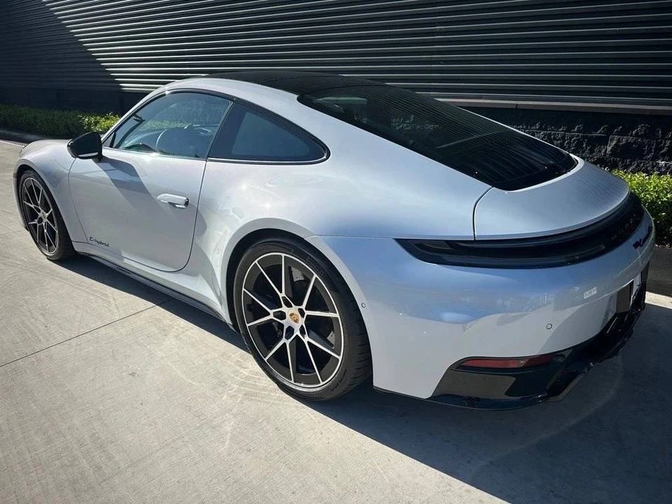 2025 Porsche 992 Carrera GTS - Image 3 of 5