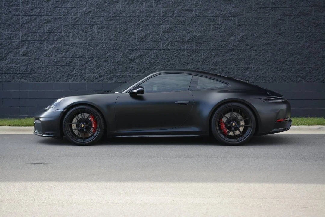 2025 Porsche 992 Carrera GTS - Image 2 of 4