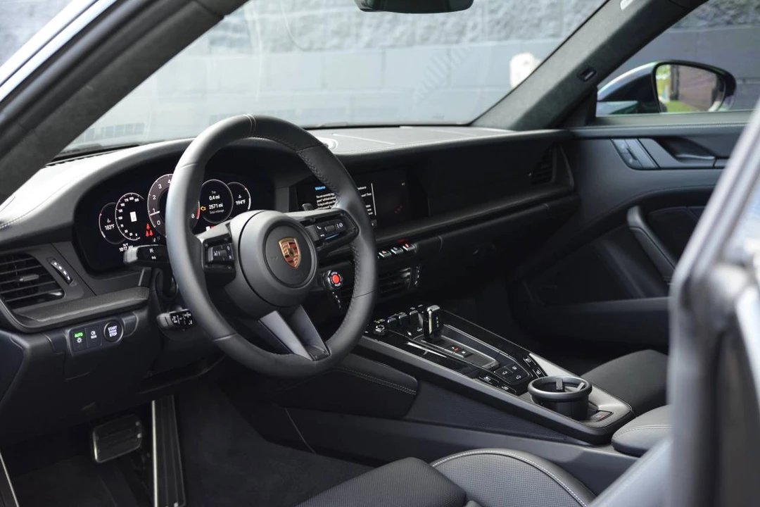 2025 Porsche 992 Carrera GTS - Image 4 of 4