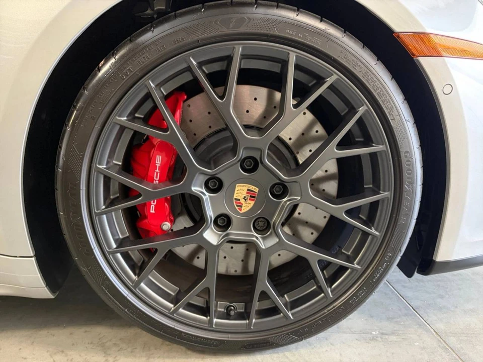 2025 Porsche 992 Carrera GTS - Image 4 of 5