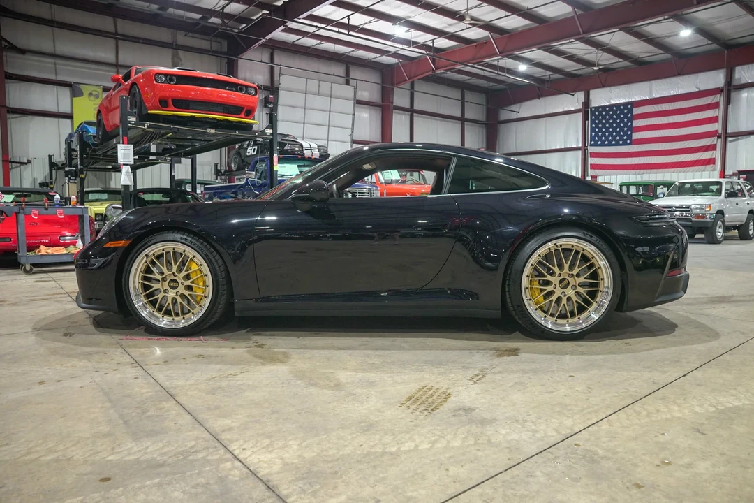 2025 Porsche 992 Carrera GTS - Image 4 of 31