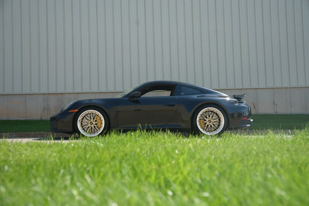 2025 Porsche 992 Carrera GTS - Image 21 of 31