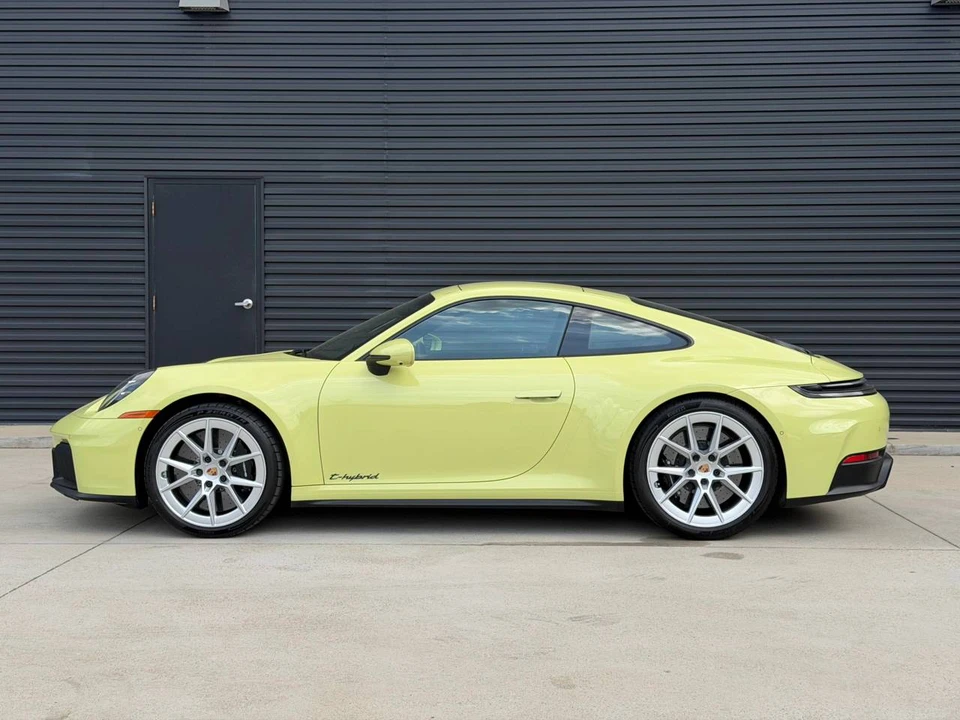 2025 Porsche 992 Carrera GTS - Image 2 of 5