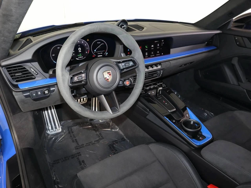 2025 Porsche 992 Carrera GTS - Image 4 of 5