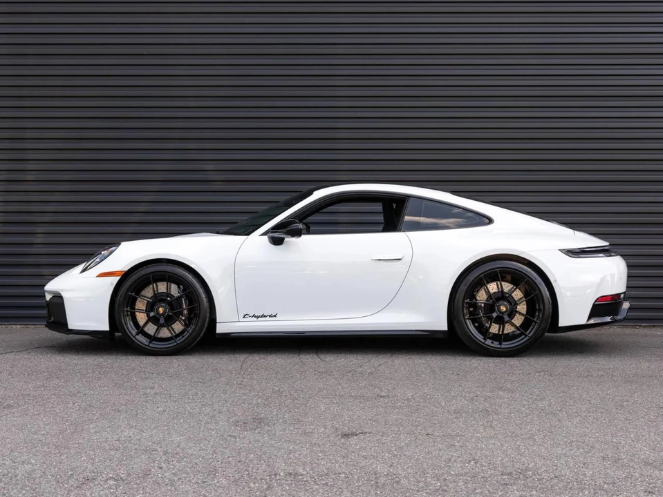 2025 Porsche 992 Carrera GTS - Image 2 of 5