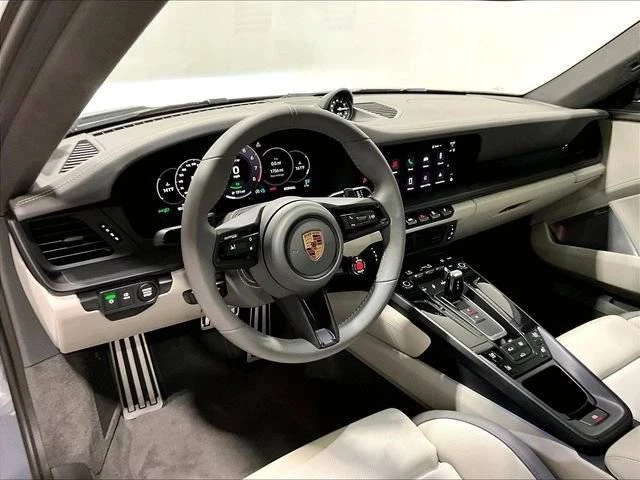 2025 Porsche 992 Carrera GTS - Image 4 of 4
