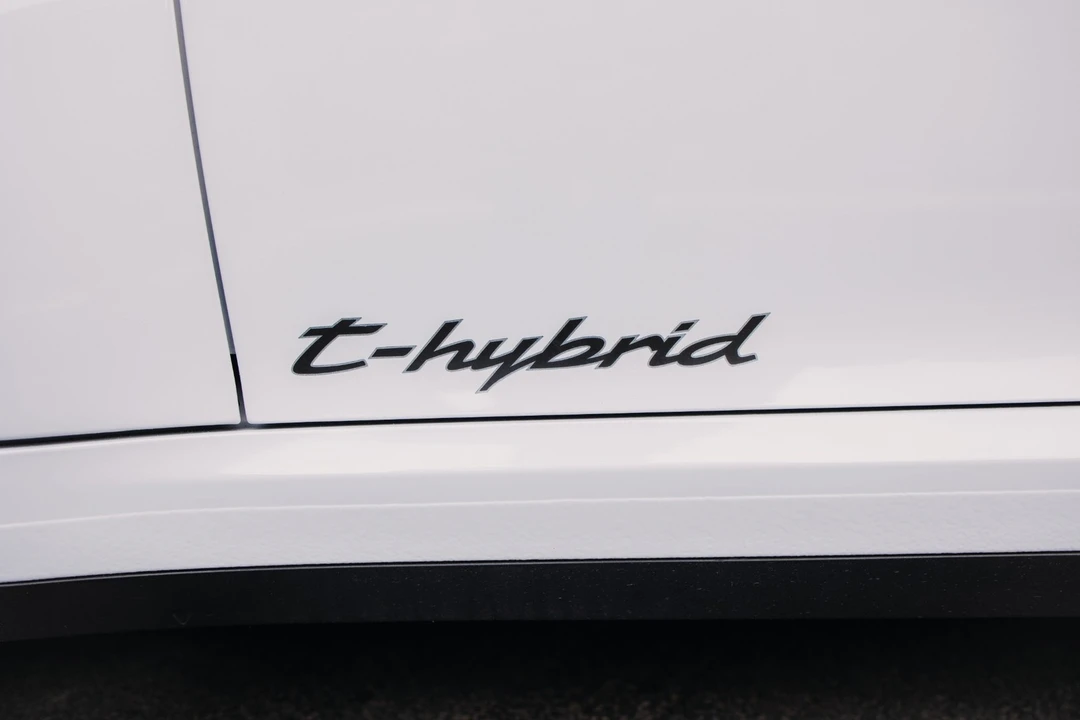 2025 Porsche 992 Carrera GTS - Image 8 of 12